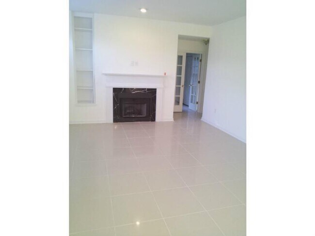 Foto del edificio - 220 Renaissance Pkwy NE