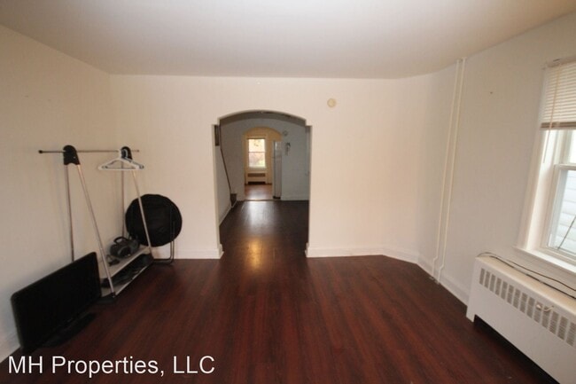 Building Photo - 2 br, 1 bath House - 3138 Strickland Street