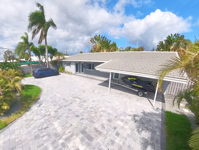 Foto del edificio - 5942 NE 17th Rd