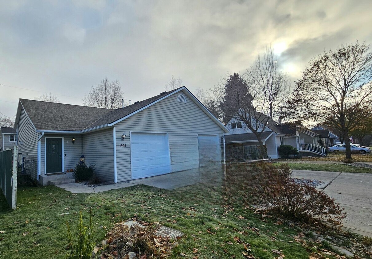 1502 1504 N 2nd St Apartment for Rent in Coeur d'Alene, ID