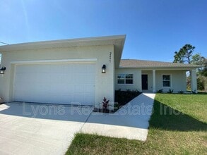 Building Photo - 2497 Cortland Ave