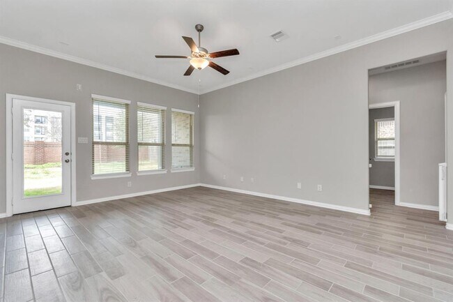 Building Photo - 10610 Forfar Ln