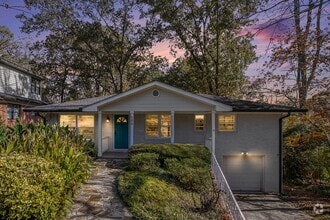 Building Photo - 490 E Pharr Rd