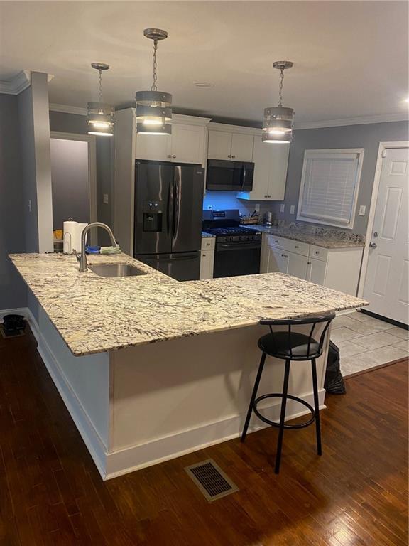 Foto del edificio - 336 Simpson Terrace NW