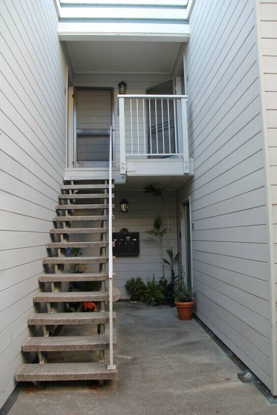 330 Larkspur Plaza Dr Unit 330, Larkspur, CA 94939 Condo for Rent in