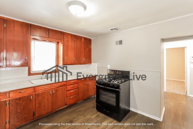 Foto del edificio - 2920 Longwood Ave