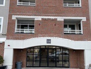 Building Photo - 318 Rindge Ave