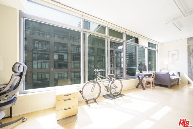 Foto del edificio - 1100 S Hope St