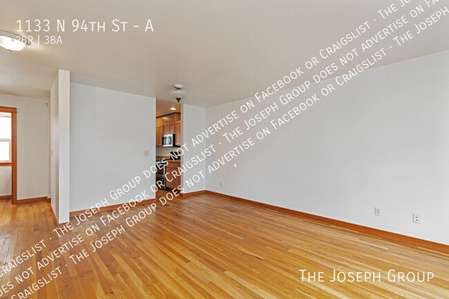 Building Photo - 1133 N 94th St