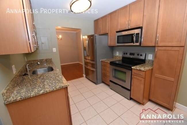 Building Photo - 302 Hilltop Ln
