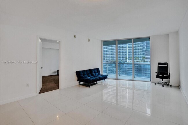 Building Photo - 475 Brickell Ave