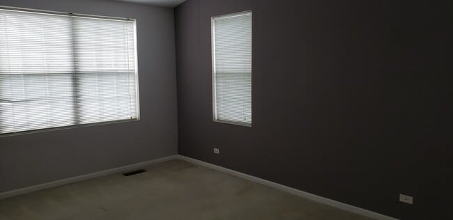 Building Photo - 124 E Bailey Rd