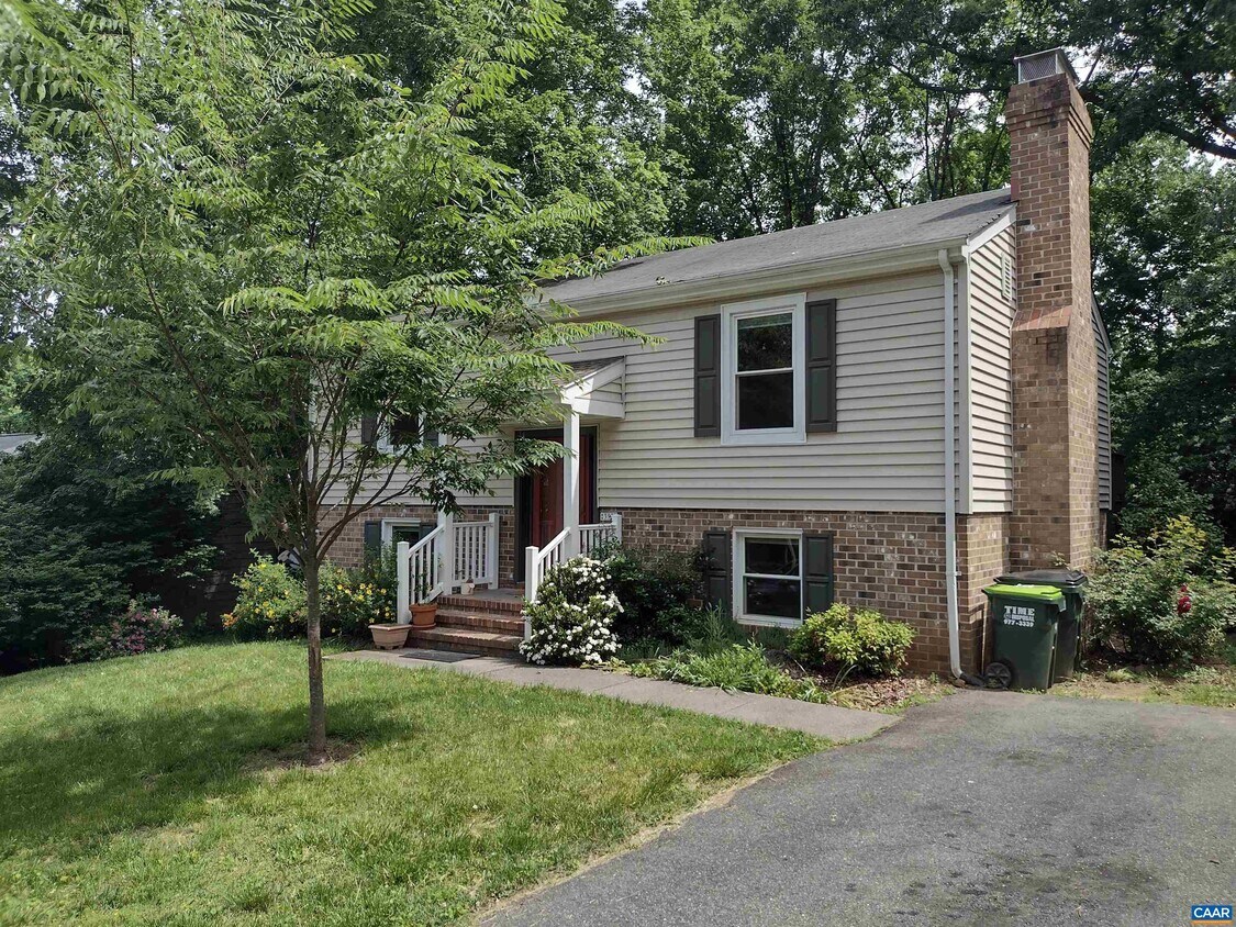 390 Wildwood Ct, Charlottesville, VA 22901 House Rental in