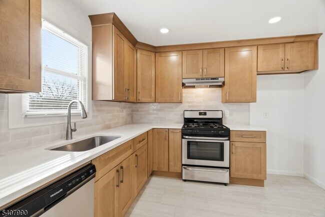 Foto del edificio - 114 Grove St