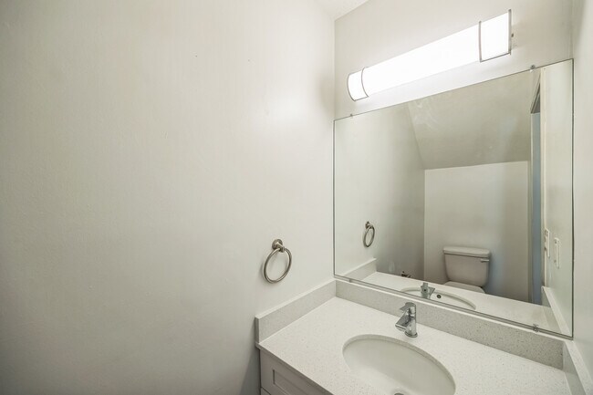 Foto del edificio - Lakota Point Townhomes