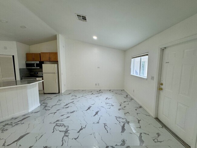 Foto del edificio - 2410 George Ave S