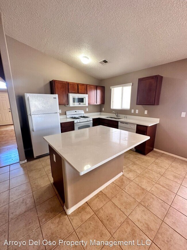 Foto del edificio - 4 br, 2 bath House - 830 Prairie Sage Street