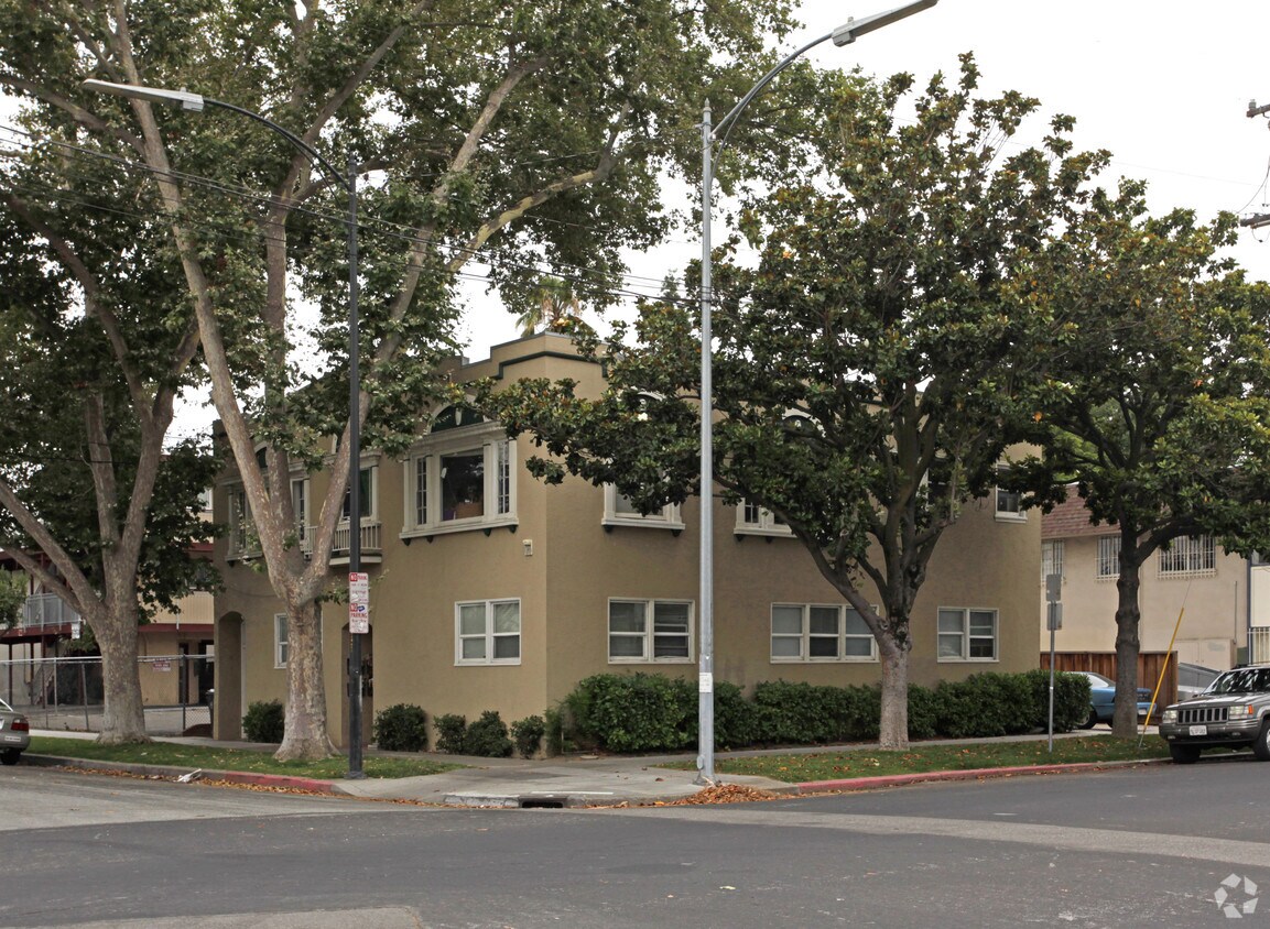 Primary Photo - 601 S 9th St