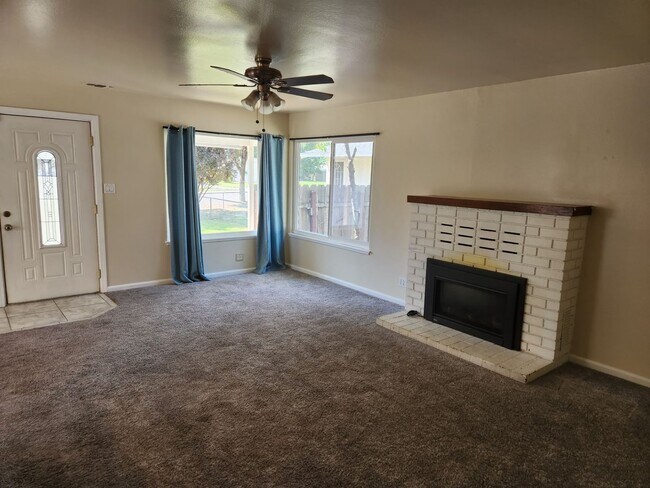 Foto del edificio - Charming 3bedrooms 2bath in Anderson