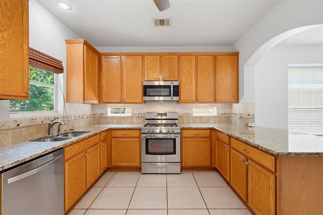 Building Photo - 2110 Keepsake Dr