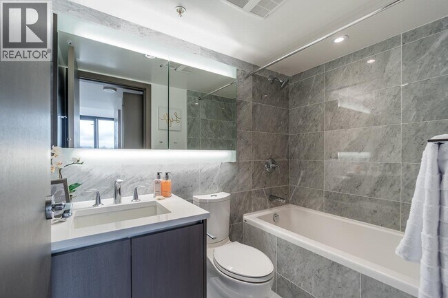Photo du bâtiment - 8988-8988 Patterson Rd