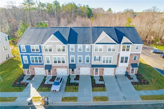 Building Photo - 633 Rivanna Hl Rd