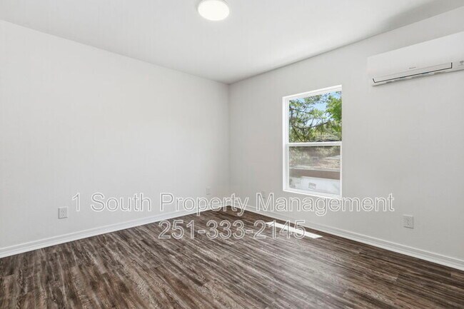 Foto del edificio - 377 Tuttle Ave