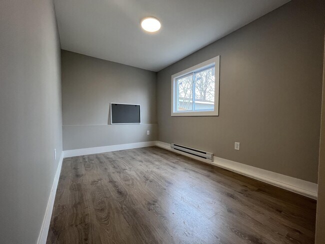 Photo du bâtiment - 126 Empire Ave