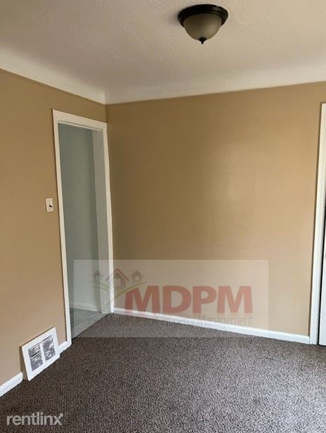 Foto del edificio - 3 br, 1 bath House - 19015 Kentfield St