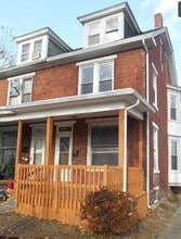 Building Photo - 2422 Boas St