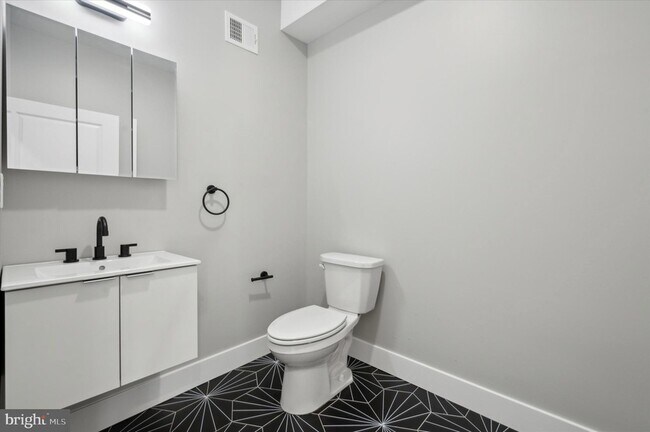 Foto del edificio - 5412 Delancey St
