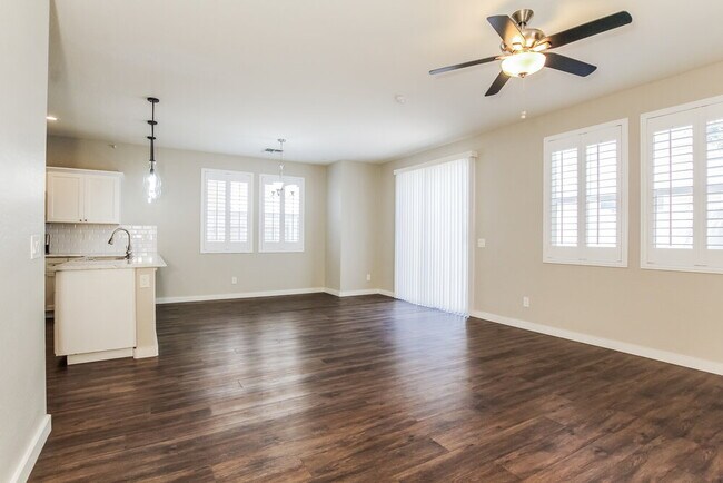 Foto del edificio - 3218 W Glendale Ave