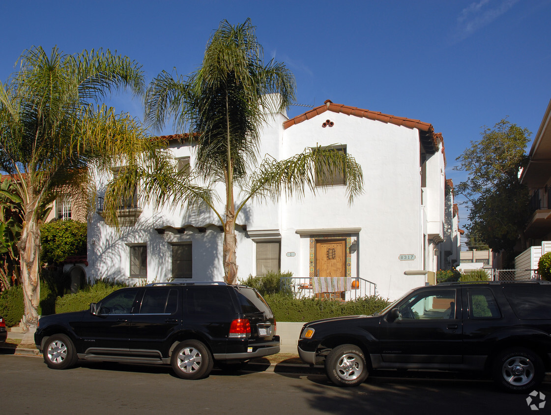 Building Photo - Vintage Apartments