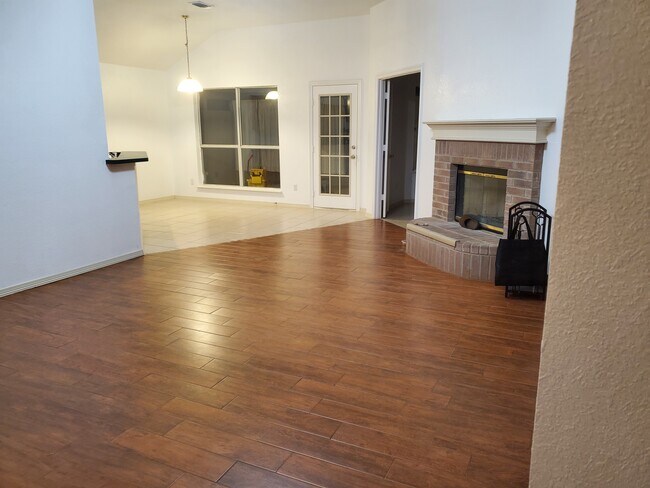 Foto del edificio - 6812 Cold Water Canyon Rd