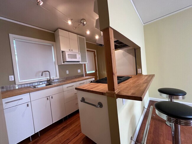 Foto del edificio - Modern and Affordable in Cully