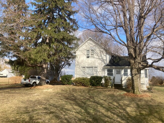 Building Photo - Country 2 bedroom house for rent in Penn Yan.