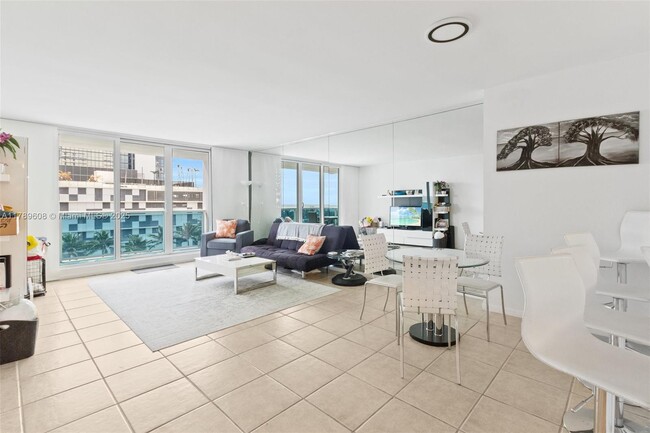 Foto del edificio - 2301 Collins Ave