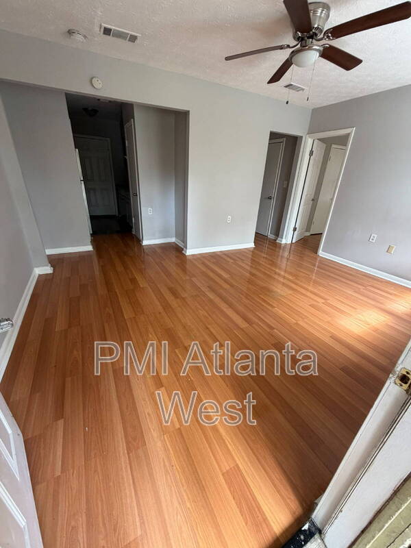 Photo - 265 Lawton Street SW