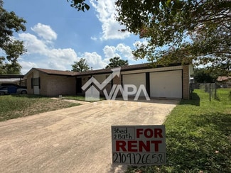 Building Photo - 4210 Dauphine Dr