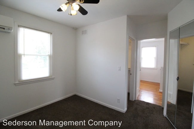 Foto del edificio - 1312 W 39TH St
