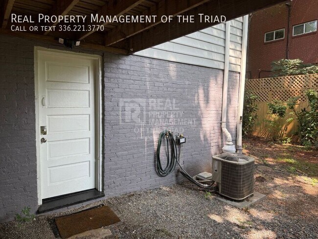 Foto del edificio - 513 S. Howthorne Road-Rear Basement Unit