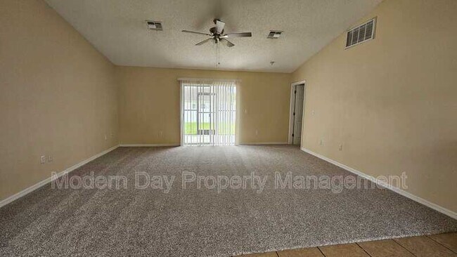 Foto del edificio - 10368 Lansfield St