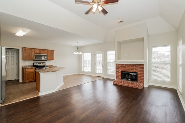 Building Photo - 11626 Evening Ridge Dr