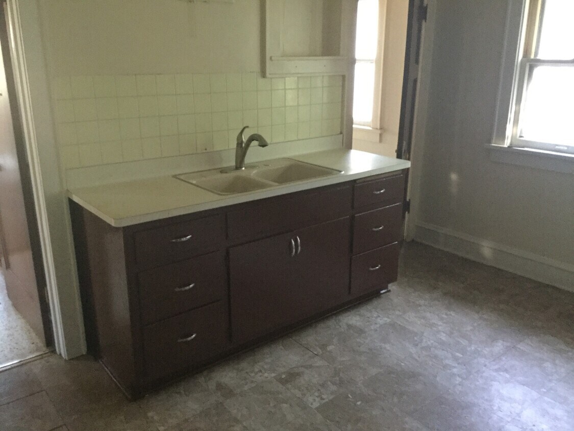 Foto principal - 2565-67 N 50th St