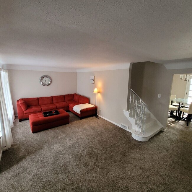 Single Family Home 3 beds 2 bath FOR RENT House Rental in South