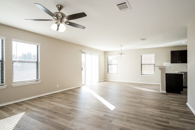 Foto del edificio - 250 Sheep Trail Dr