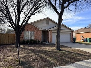 Building Photo - 1113 Greenbend Dr