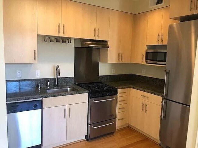 Building Photo - Beautiful 1 bedroom 1 bath Condo in Capitola