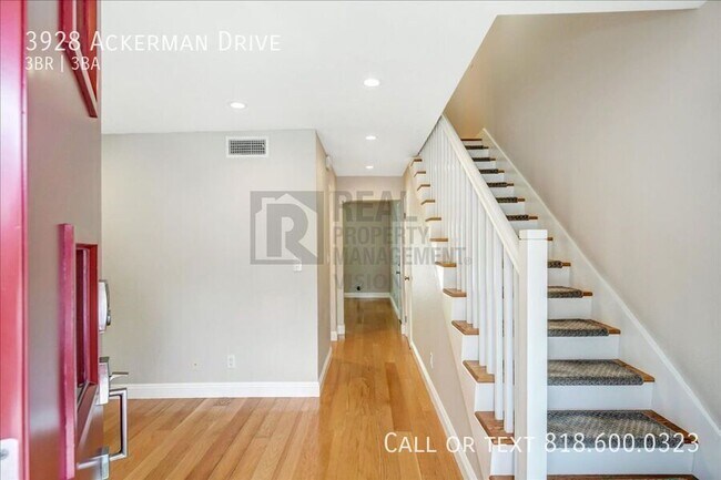 Foto del edificio - 3928 Ackerman Dr