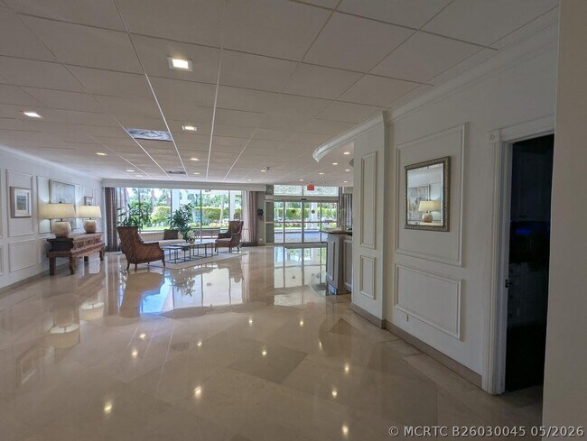 Foto del edificio - 2121 N Ocean Blvd
